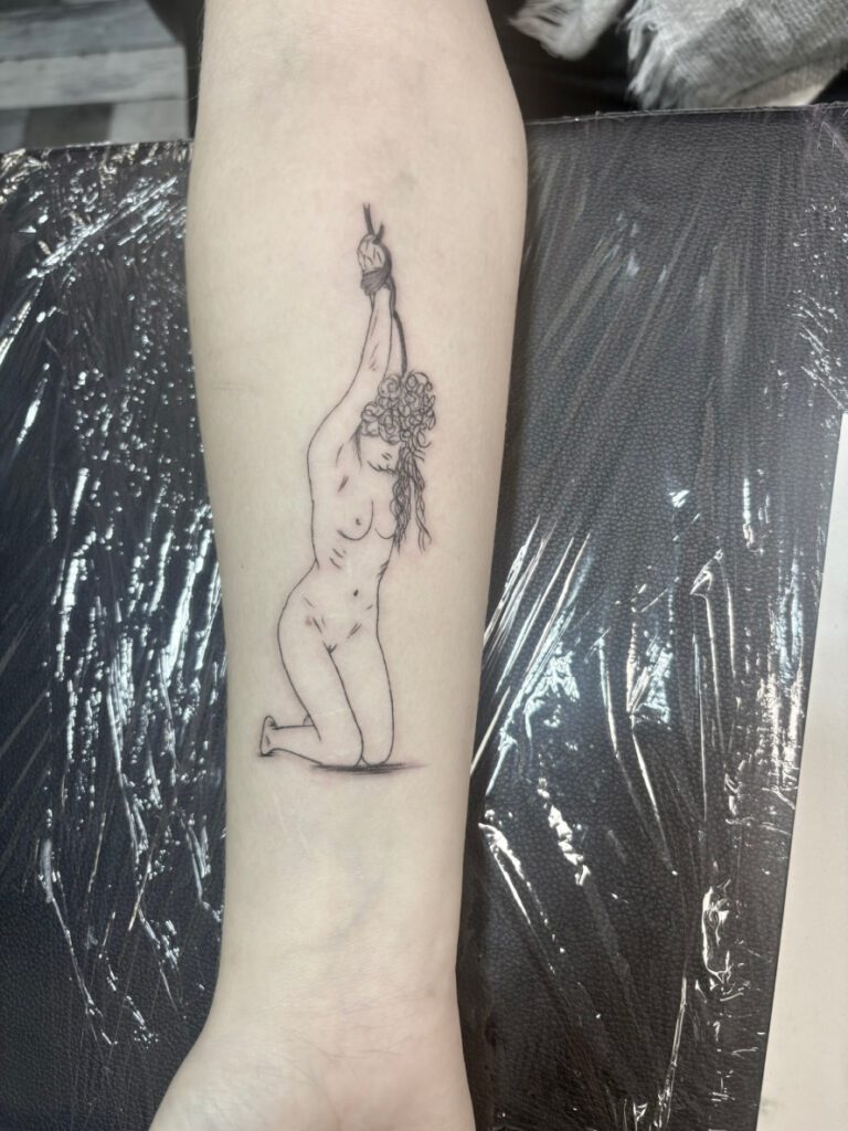 Fragments Delle Tatouage Traits Fins Bazas Realisations 4