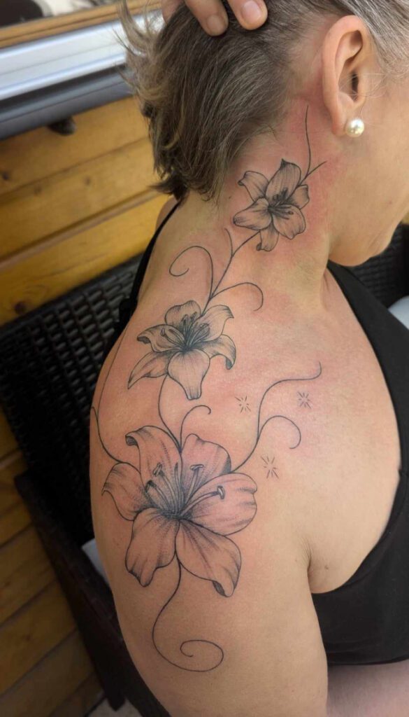 Fragments Delle Tatouage Traits Fins Bazas Realisations 5 1