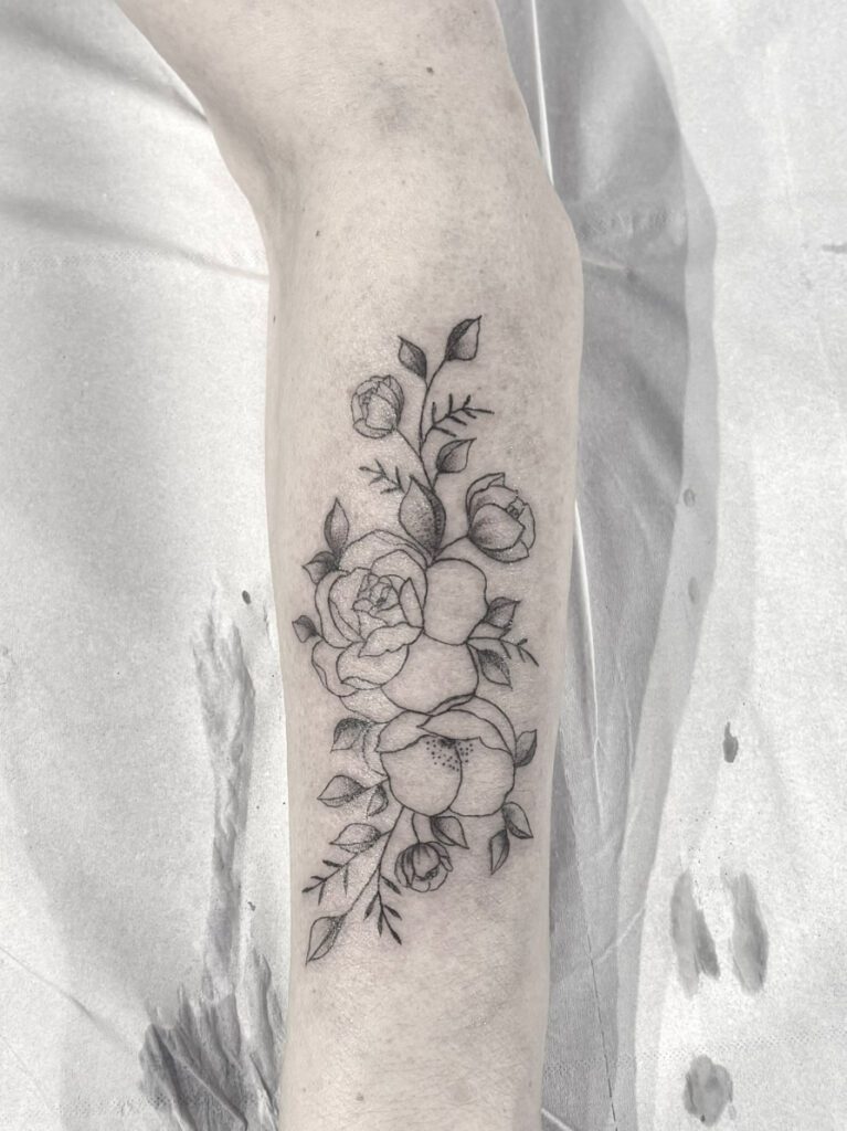 Fragments Delle Tatouage Traits Fins Bazas Realisations 6