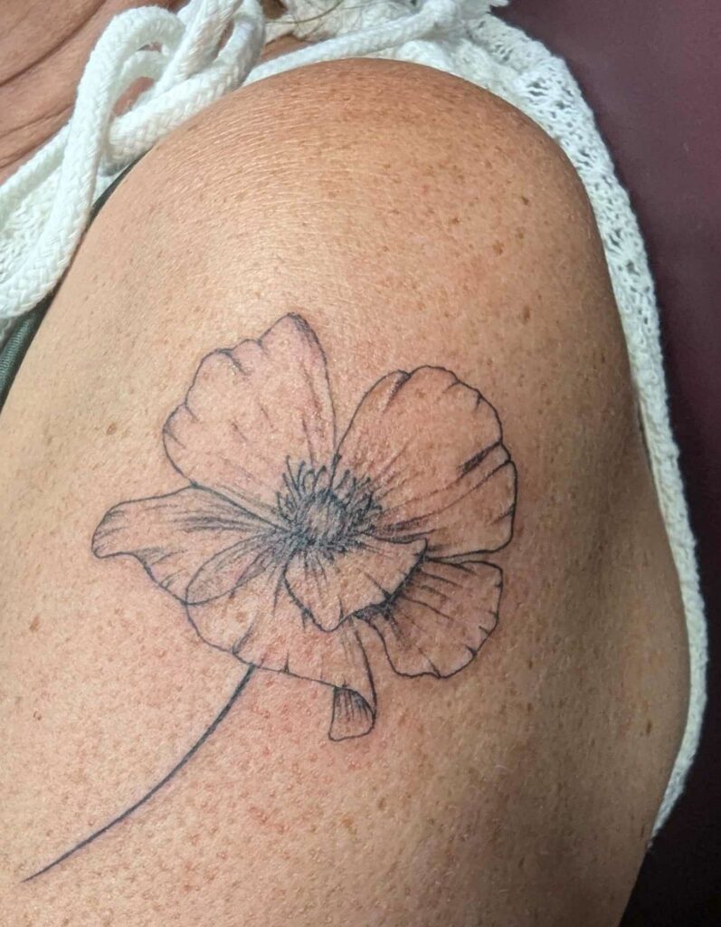 Fragments Delle Tatouage Traits Fins Bazas Tatouage Coquelicot Femme Fragments D Elle Copie Copie