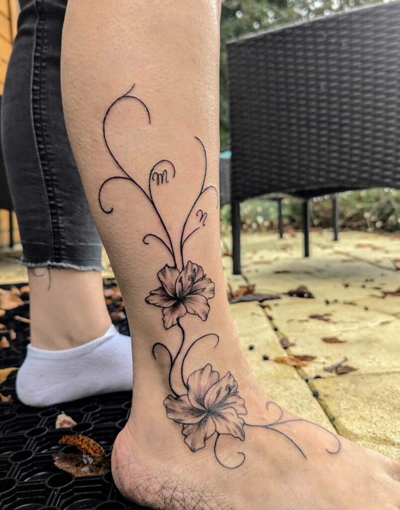 Fragments Delle Tatouage Traits Fins Bazas Tatouage Lys Copie