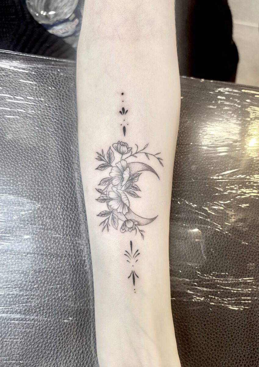 Fragments Delle Tatouage Traits Fins Bazas Photos 5