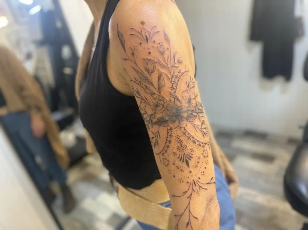 Fragments Delle Tatouage Traits Fins Bazas IMG 0325 1