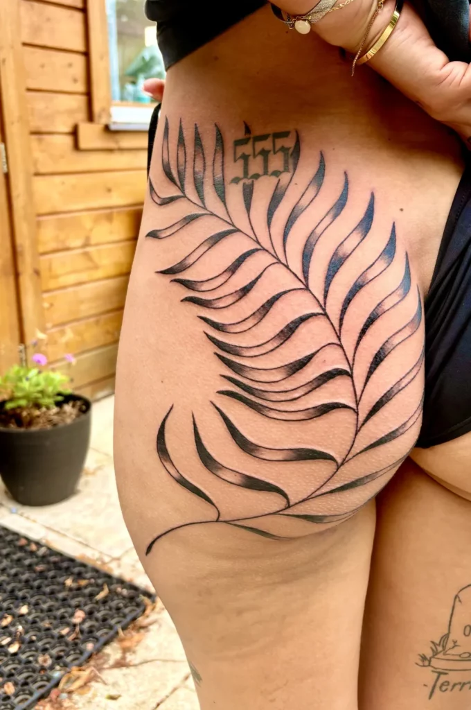 Fragments Delle Tatouage Traits Fins Bazas IMG 4276 1 1