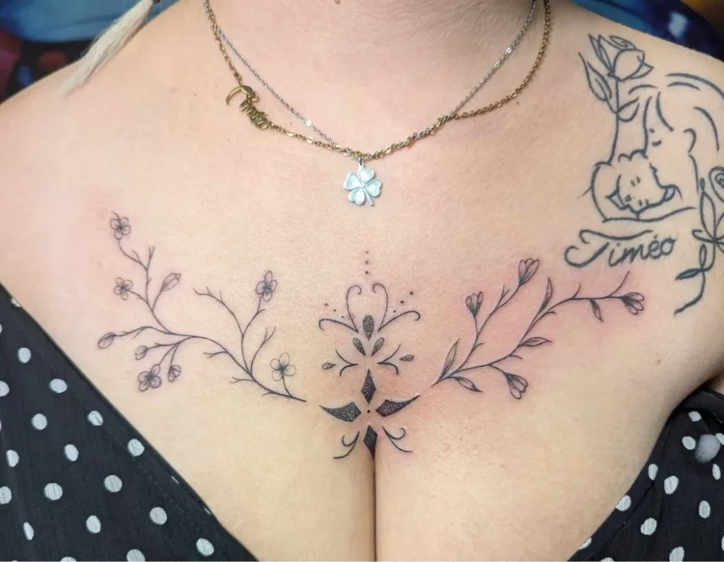 Fragments Delle Tatouage Traits Fins Bazas Tatouage Chest Femme Freehand Fragments D Elle Copie 1