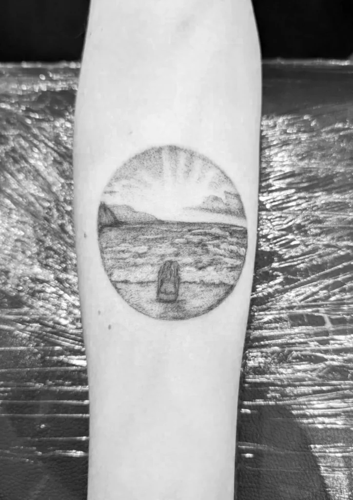 Fragments Delle Tatouage Traits Fins Bazas Tatouage Freehand Mer 1